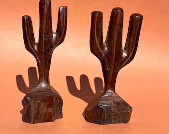 Coppia di cactus Saguaro Ironwood / Set di due statuette di cactus Ironwood