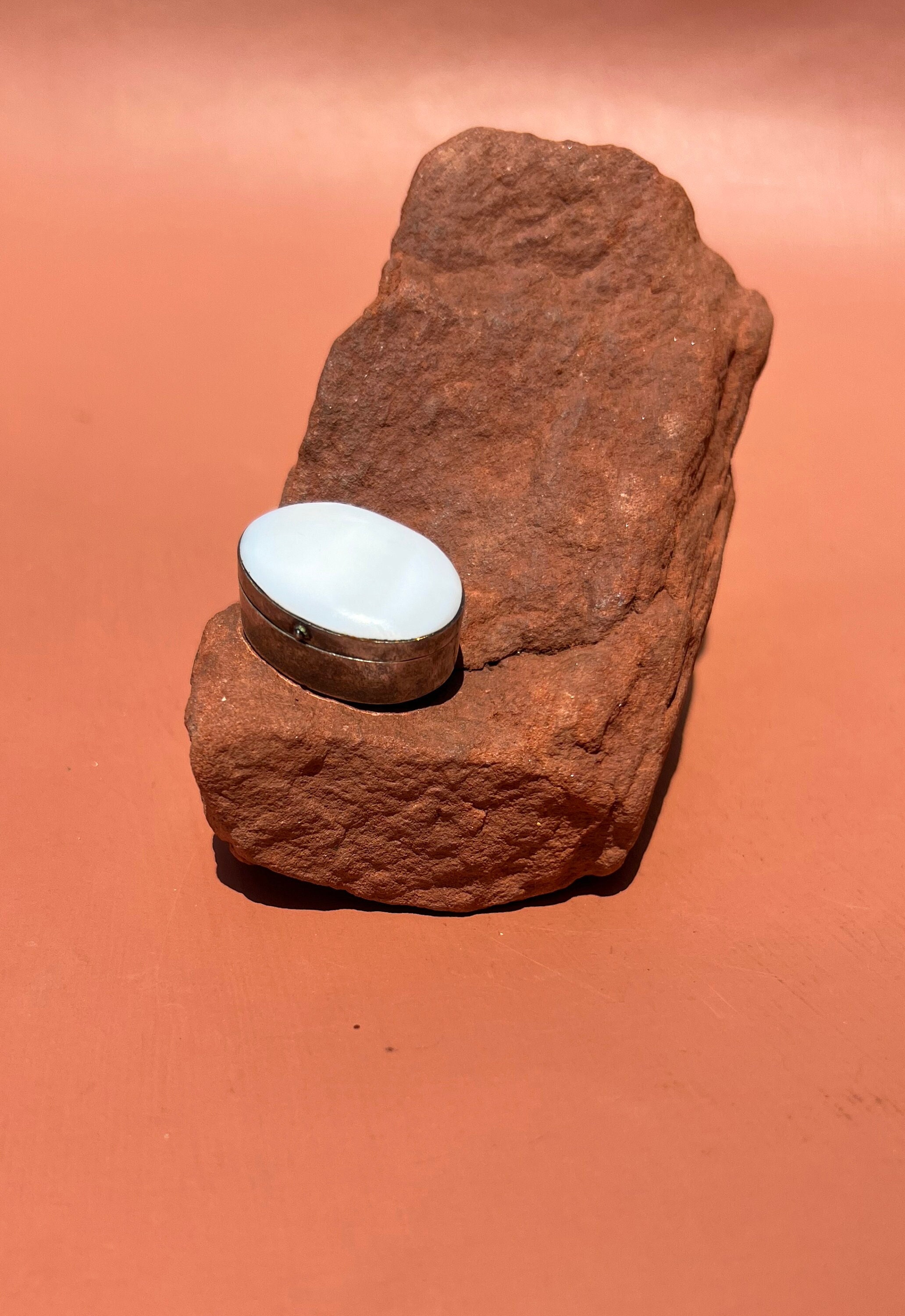 ニューメキシコ　ボックス Mexico Sterling Hinged Pill Box With White Mother of Pearl | Taxco