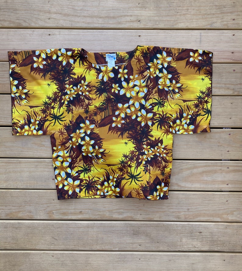 Boxy Hawaiian made brown and yellow plumeria floral print blouse Vintage kimono sleeve Aloha box top