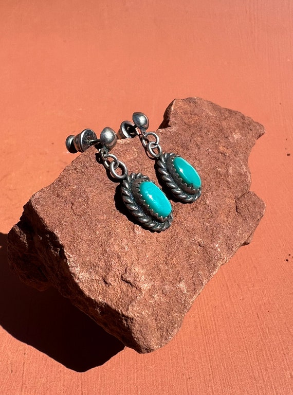 Native American Turquoise Rope Dangle Earrings - image 3