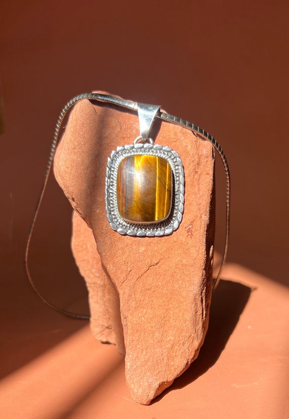 Sterling Tigers Eye Pendant Necklace | Taxco 950 Silver Pendant Necklace
