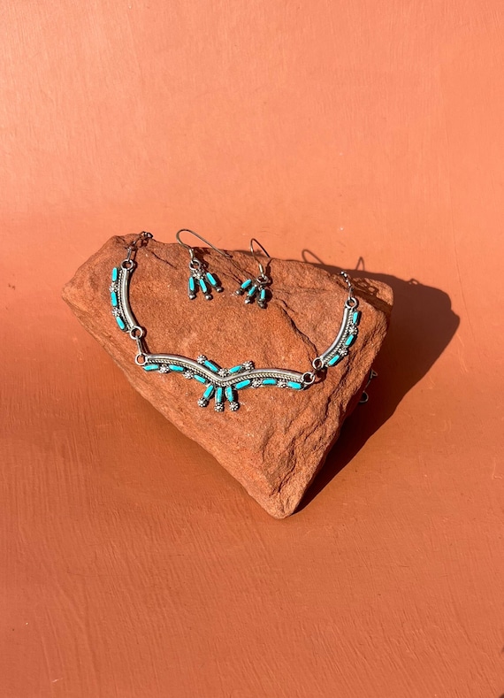Fabulous Zuni Native American Turquoise Needlepoint Sterling Silver Bracelet Fabulous Zuni Native American Turquoise Needlepoint Sterling Silver Bracelet