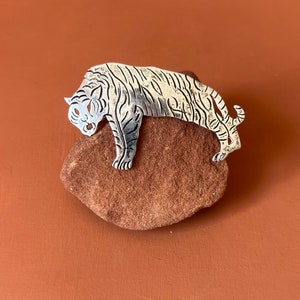 Taxco Sterling Tiger Pin Mexican Silver Tiger Brooch image 2