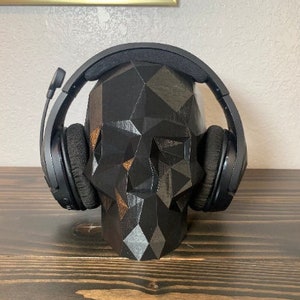 Low Poly Skull Headphone Holder, Gaming Headset Stand, Headphone Holder, 3D Printed with Plastic