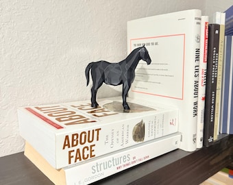 Low Polly Horse Decor Statue, 3D Printed with Plastic