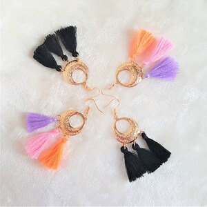Schwarz Quaste Ohrring Royalblau bunt Gold-Ton Metall baumeln Boho Ohrringe, Creolen, Boho Schmuck, Statement Ohrringe