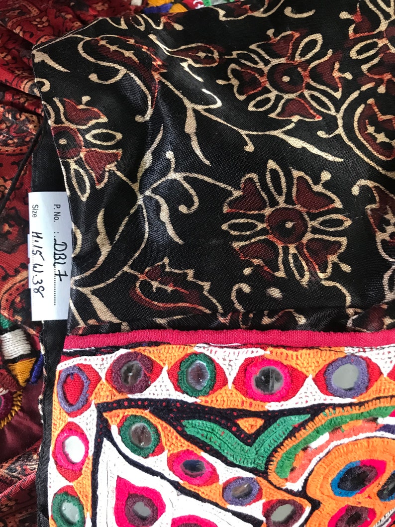 Designer Gujarati Gamthi Patch Work Blouse Floral Ajrakh Print Gaji Silk Blouse Vintage Embroidery Navratri Wear Mashru Silk Crop Top