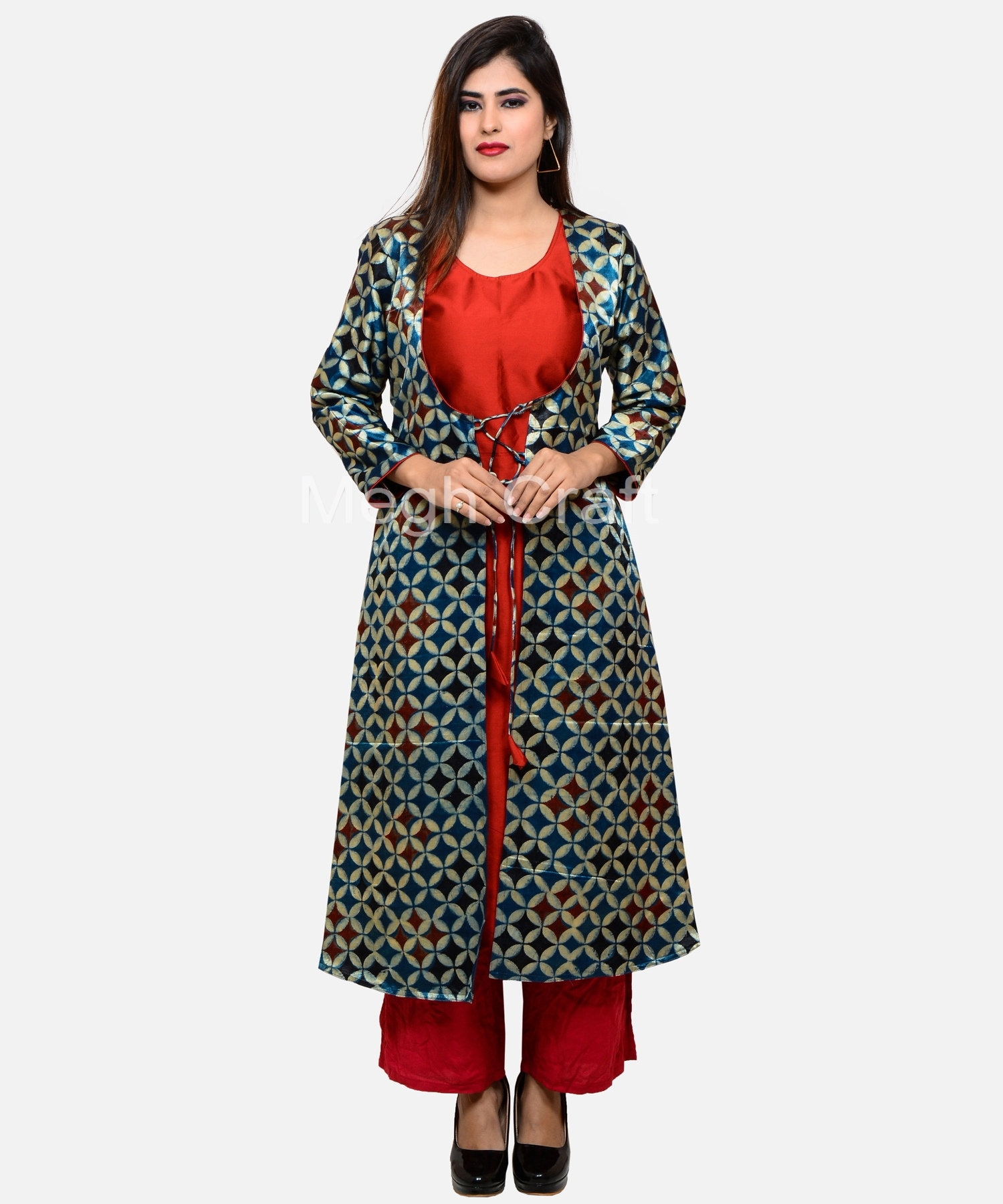 Indien imprimé blanc cassé coton sans manches tunique avec pompon Kurtis Tops ethniques Indien imprimé blanc cassé coton sans manches tunique avec pompon Kurtis Tops ethniques
