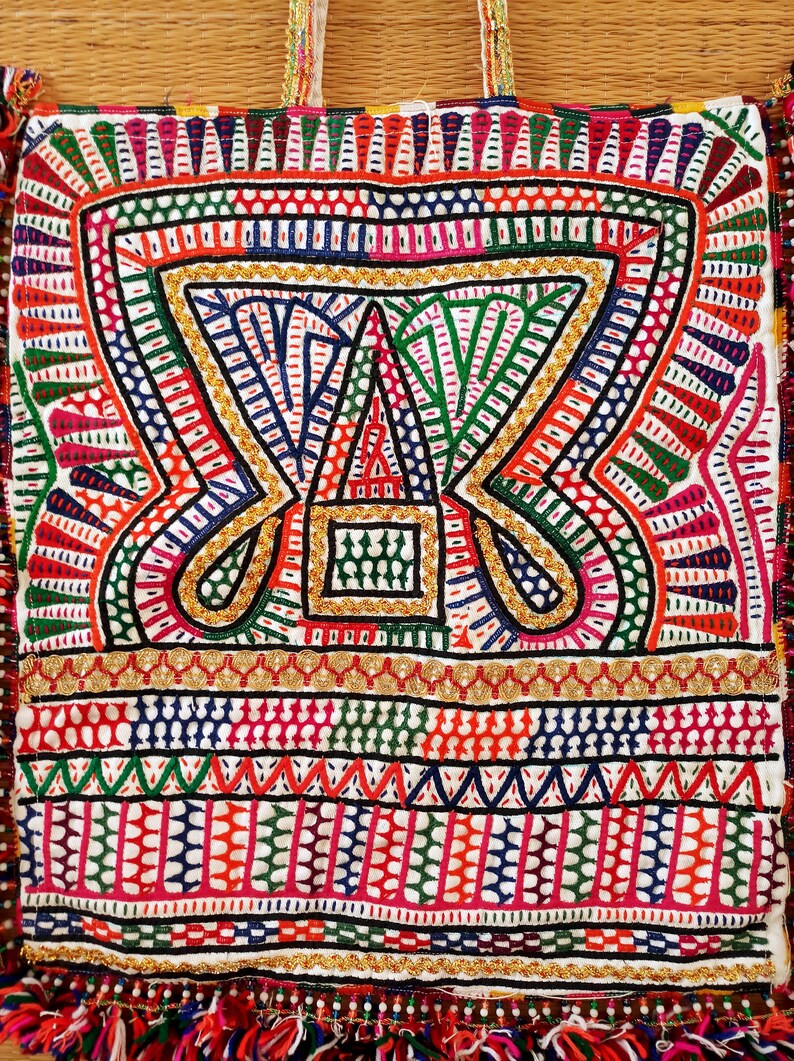 Kutchi Handcraft Vintage Theli Bag Vintage Traditional Indian Boho Hippie Embroidered Theli Bag Cotton Handmade Multicolored Banjara Bag