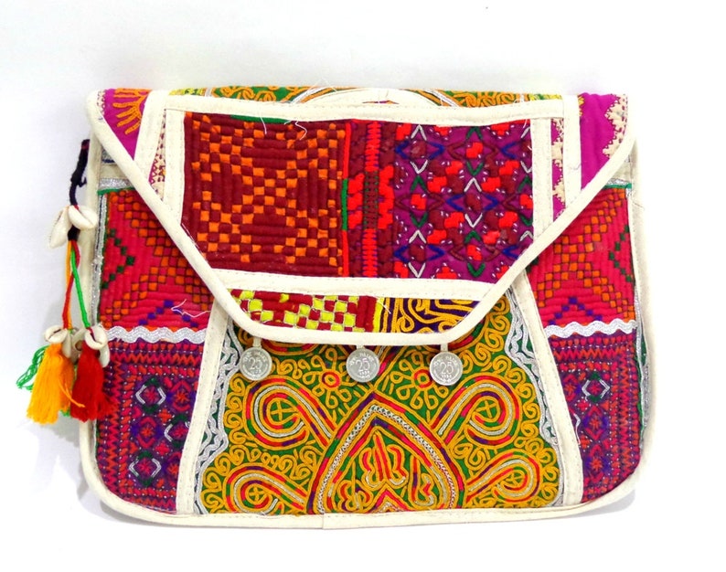 Vintage Kutch Clutch Purse - Gujarati Gamthi Work Cross Body Bag Vintage Kutch Clutch Purse - Gujarati Gamthi Work Cross Body Bag
