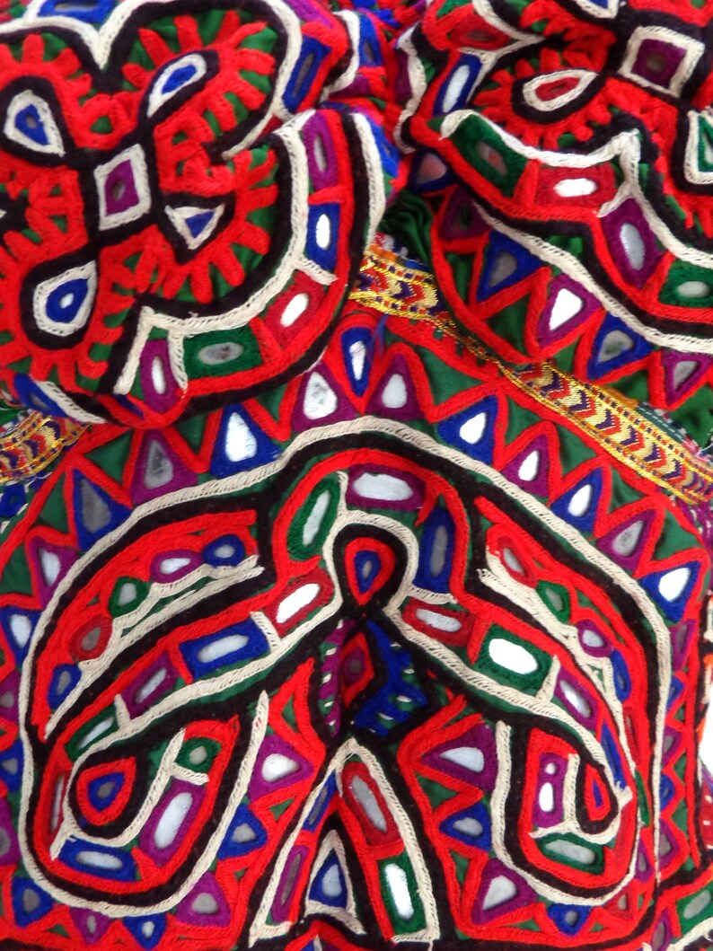 Backless Mirror Work Top Hippie Gypsy Gujarati Gamthi Blouse-Kutch Embroidery-Rabari Work Banjara Bohemian Women/'s Long Navratri Blouse