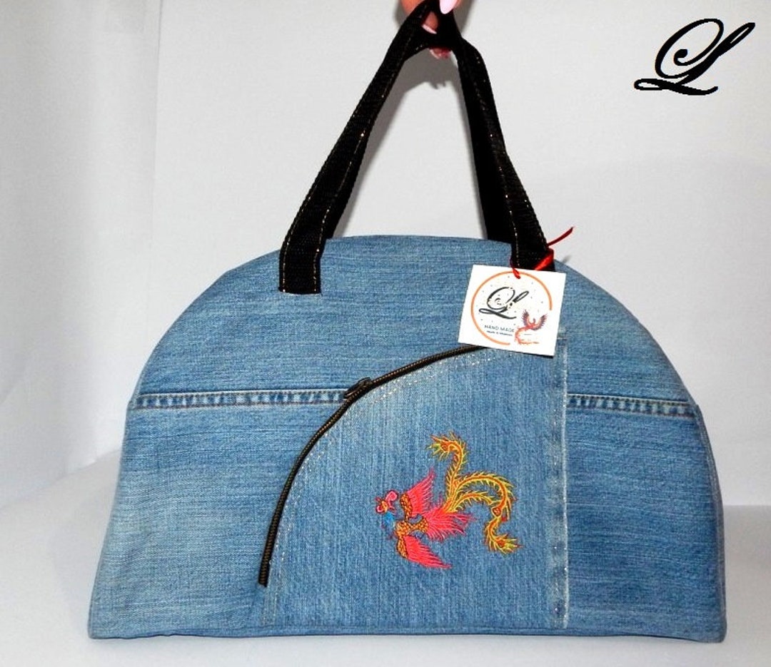 Retro - Sustainably Made Duffle Bag