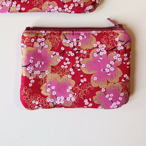 Porte-monnaie bi-matière en suédine rouge, tissu japonais sakura rouge, rose et or