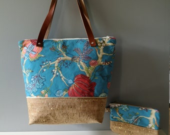 Large tote bag and pouch, golden cork and blue flower fabric, cognac leather handles