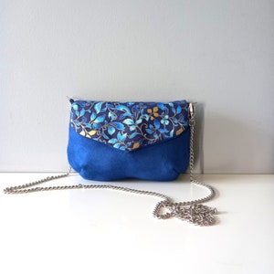 L'Audacieuse royal blue and gold flowers, belt bag with magnetic flap image 2