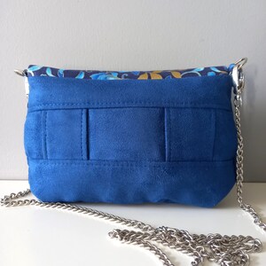 L'Audacieuse royal blue and gold flowers, belt bag with magnetic flap image 5