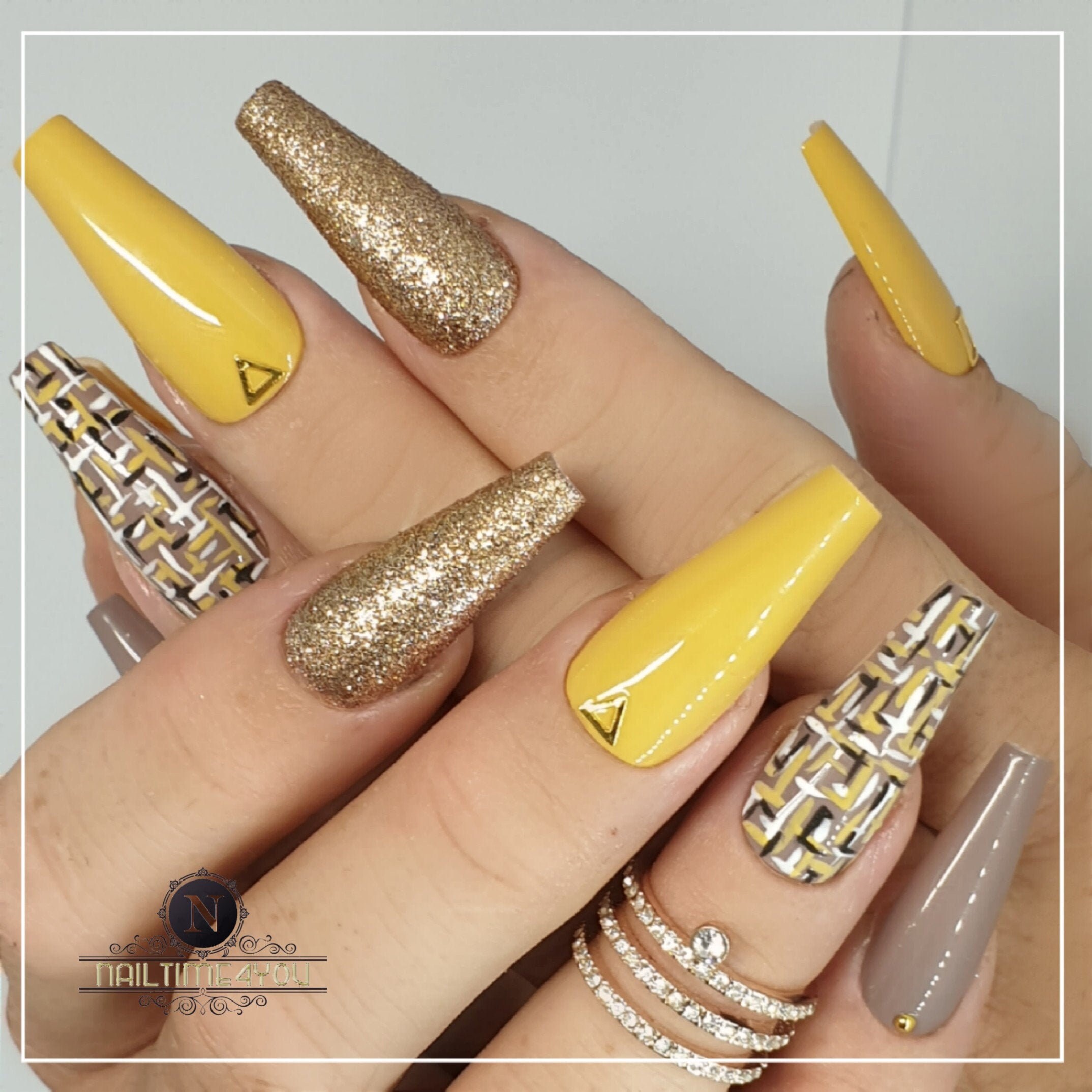 Luxury Extra long coffin UV fake nail ombre glitter nude yellow false nails  press on nails Color mixing design nails - AliExpress