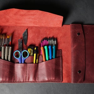 Federmäppchen aus Leder - Geschenke für Maler, Werkzeugrolle, Künstlerrolle, personalisierte Werkzeugrolle, Pinseletui, Künstlerrolle