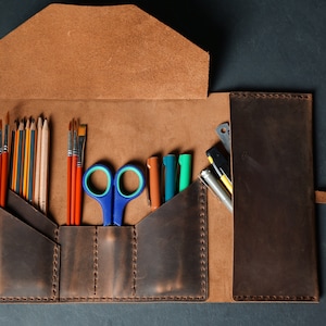 Leather pencil case - gifts for painter, tool roll, artist roll, personalized tools roll, paint brush case, artists roll