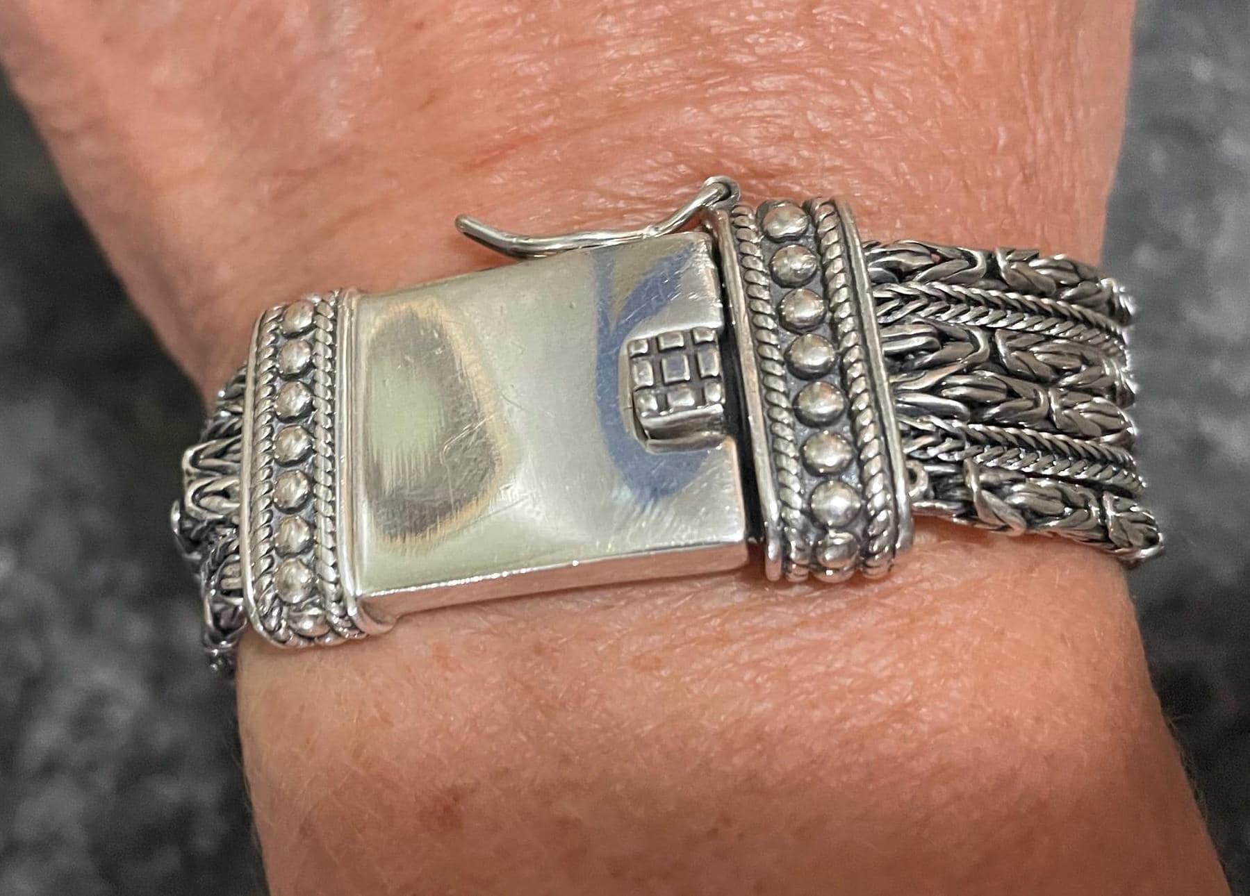 Silpada ハンマー打ち 925 シルバー ヴィンテージ カフブレスレット Silpada ハンマー打ち 925 シルバー ヴィンテージ カフ