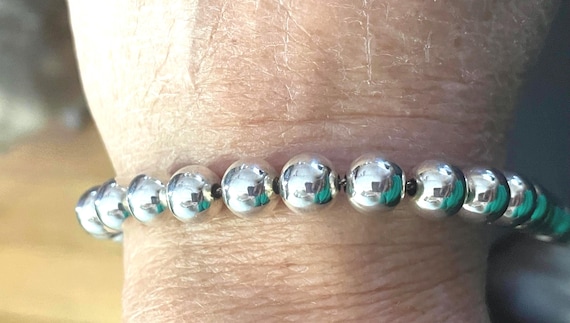 Vintage Sterling Silver 8mm Bead bracelet.