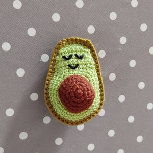 Juguete para gatos de aguacate / Hecho a mano, duradero y relleno de hierba gatera. Ideal como regalo para amantes de los gatos. Marty Merlin Crochet