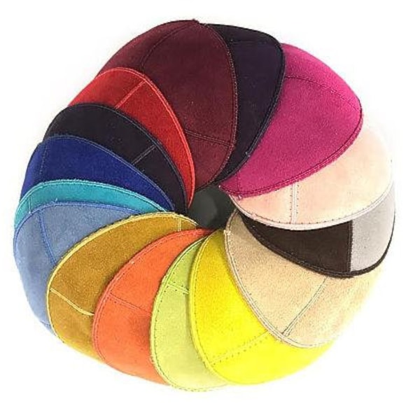 Personalisierte Wildleder Kippah, Kippa, Yarmulka, Kippot, Kipa, Skull Cap in allen Farben. Wir passen den Druck an und erstellen maßgeschneiderte Logos.