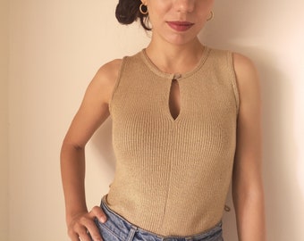 keyhole sleeveless top