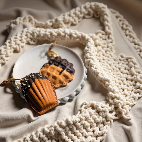 Leather Airtag Holder Bag Charm, Chocolate Waffle & Madeleine Keychain, Brown Purse Accessory, Cute Dessert Gift for Her, Christmas Gift
