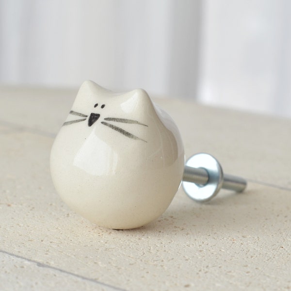 Ceramic cat handle for furniture, handmade door knob, children's room knob, drawer knobs, bouton meuble, knauf