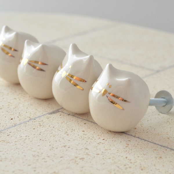 Handmade ceramic handle Beige Cat (gold) Knob for children's furniture, knob, knopf, knauf, cat drawer pulls, bouton meuble, türgriffe kinder