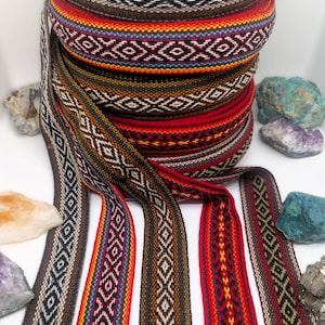 Naturwollband aus Peru – Handgewebt auf traditionellem Webstuhl – 3,5 cm – Verkauf pro Meter – Andine Muster