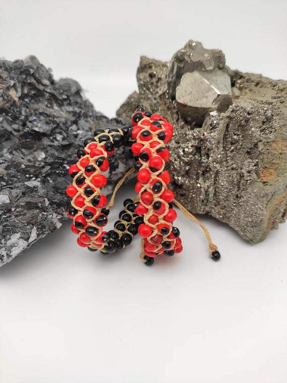 Buy Peony Seed Tetra line Bracelet Huayruros and Chirmi Black