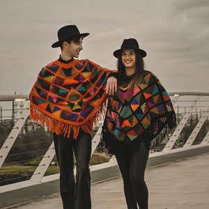 Handmade Peruvian Poncho made from Peruvian Baby-Alpaca wool Handwoven Inca Poncho Traditional Peruvian poncho image 2