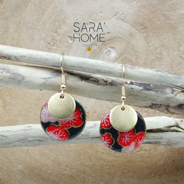 Small round earrings in red and black floral Japanese paper