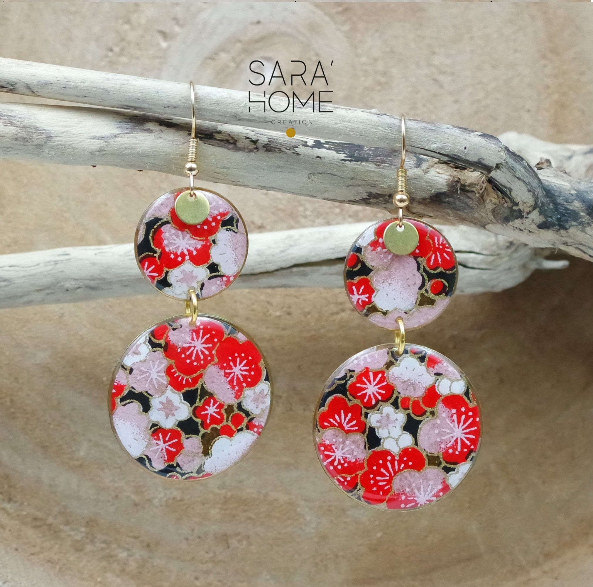 Earrings Two Rounds in Traditional Japanese Paper Flowery Red