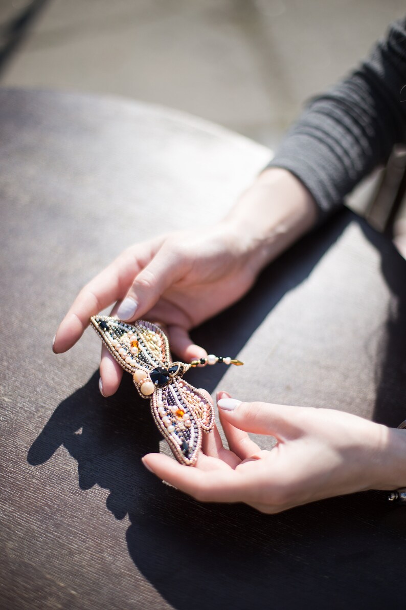 Embroidered insect pin Trendy insect jewelry beige dragonfly brooch handmade gold black insect Tropical animal brooch