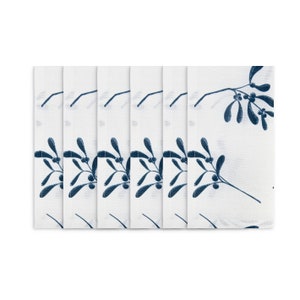 Celina Digby Luxury Designer Contemporary Modern Festive Christmas Napkin Set, Eco-Friendly Recycled Fabric, Mistletoe Natural / White 38cm image 8