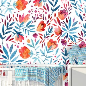 Abnehmbare Peel 'n Stick Tapete, selbstklebendes Wandbild, Aquarell Rosa Blumenmuster, Kinderzimmer Dekor • Handgemalte natürliche Elemente