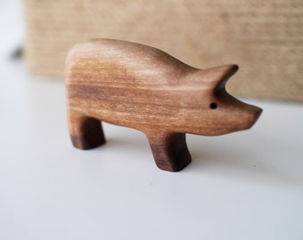 Giocattolo di legno fatto a mano a forma di maialino: gioco personalizzato in legno organico