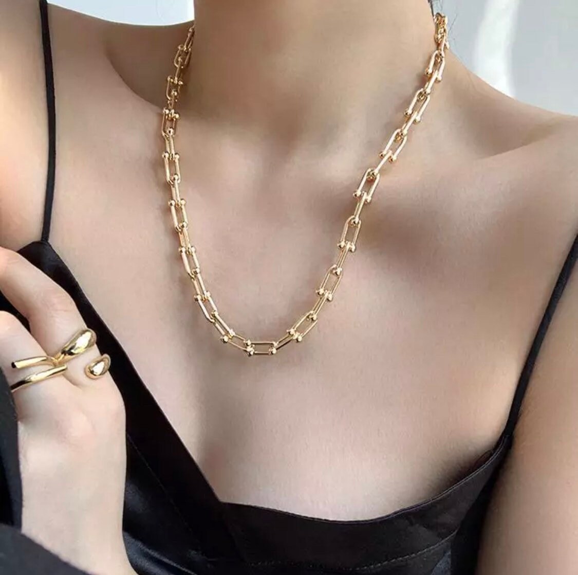 18K Gold U Link Chain Necklace Chunky U 