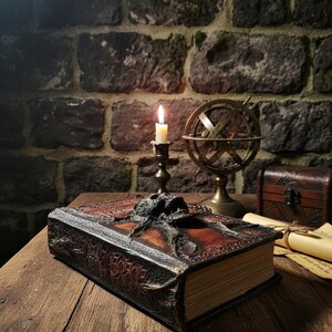 Necronomicon – Leather Collector’s Edition | Hand Tooled Lovecraft Book | Skull Emboss | Arcane Horror Tome image 3