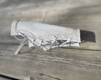 Celestial Light Armguard – Fantasy Leather Bracer for LARP, Cosplay & Costume Armor | Mythic Warrior Gear
