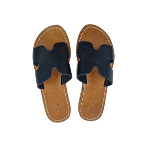 Classic Women&#39;s Leather Sandals, Moroccan Handcrafted, Genuine Leather Must Have Sandals - Ideal Gift for Her (Black)