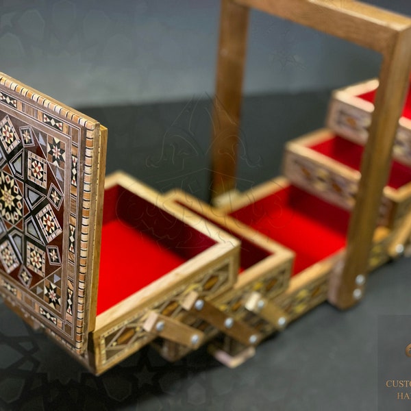 Boîte en bois à bijoux multicouches / Boîte en mosaïque faite à la main incrustée de perles / Marqueterie, Boîte de rangement pour ornements rembourrée en velours rouge, Boîte à couture