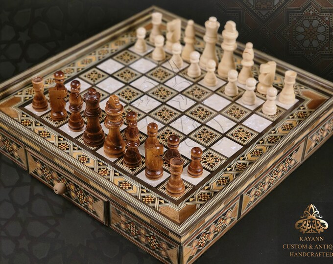 Foldable plastic chess board, double sided for International Checkers
