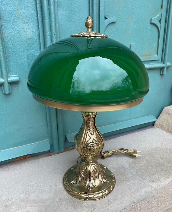 Unique Art Deco Style Lamp With Gold Look, Polished Brass Lamp, Green  Shade, Desk Lamp, Office, Night Stand Lamp 
