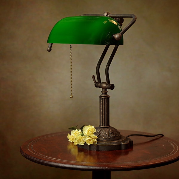 Banker lamp, adjustable height, vintage, art deco lamp, green shade, desk lamp, for office,