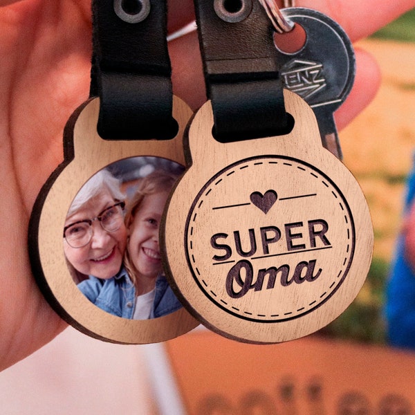 Super Oma - Schlüsselanhänger mit Foto aus Holz, Geschenk für Oma, Großmutter, Schlüsselanhänger personalisiert, Fotogeschenk Verkünden Baby