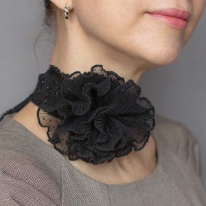 Black Velvet Choker Collar: Victorian Lace Flower, Versatile Scarf